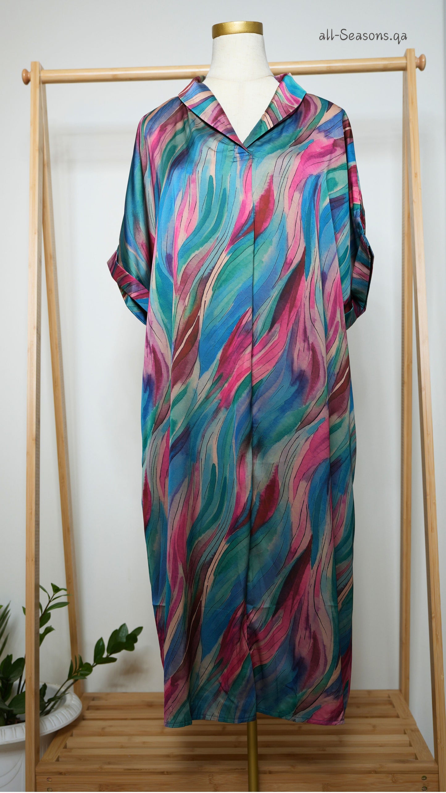 100122A - Dress