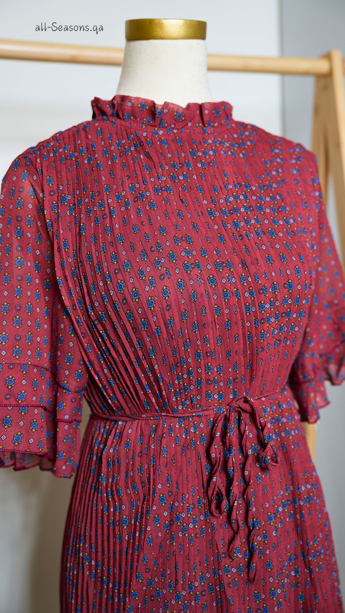 100176 Red