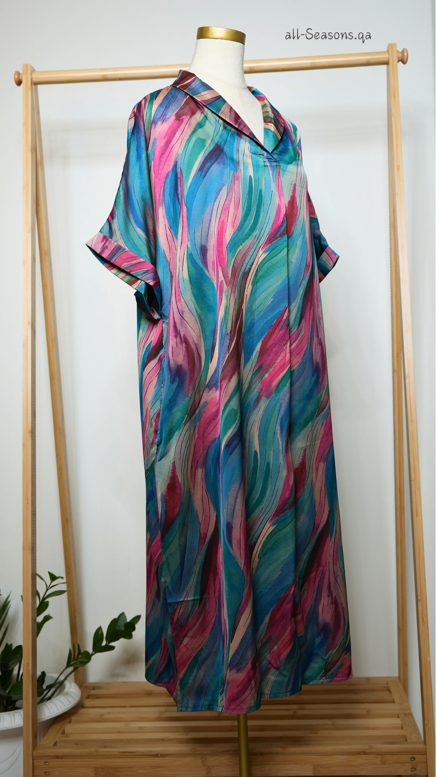 100122A - Dress